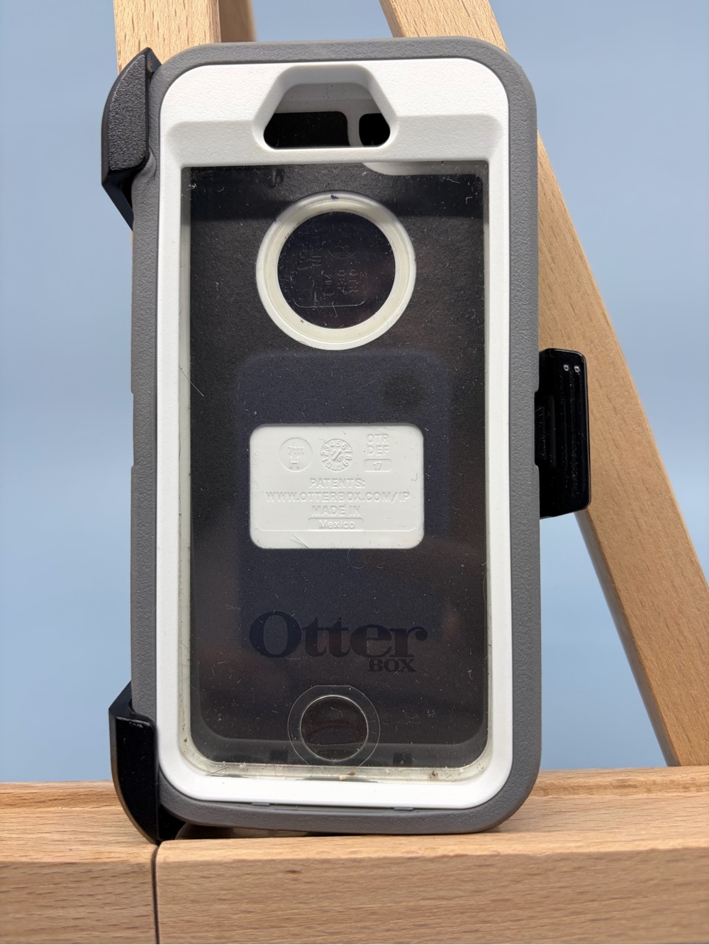 OtterBox Defender Case with Belt Clip Holster for iPhone 5 5s SE 1st Gen Glacier